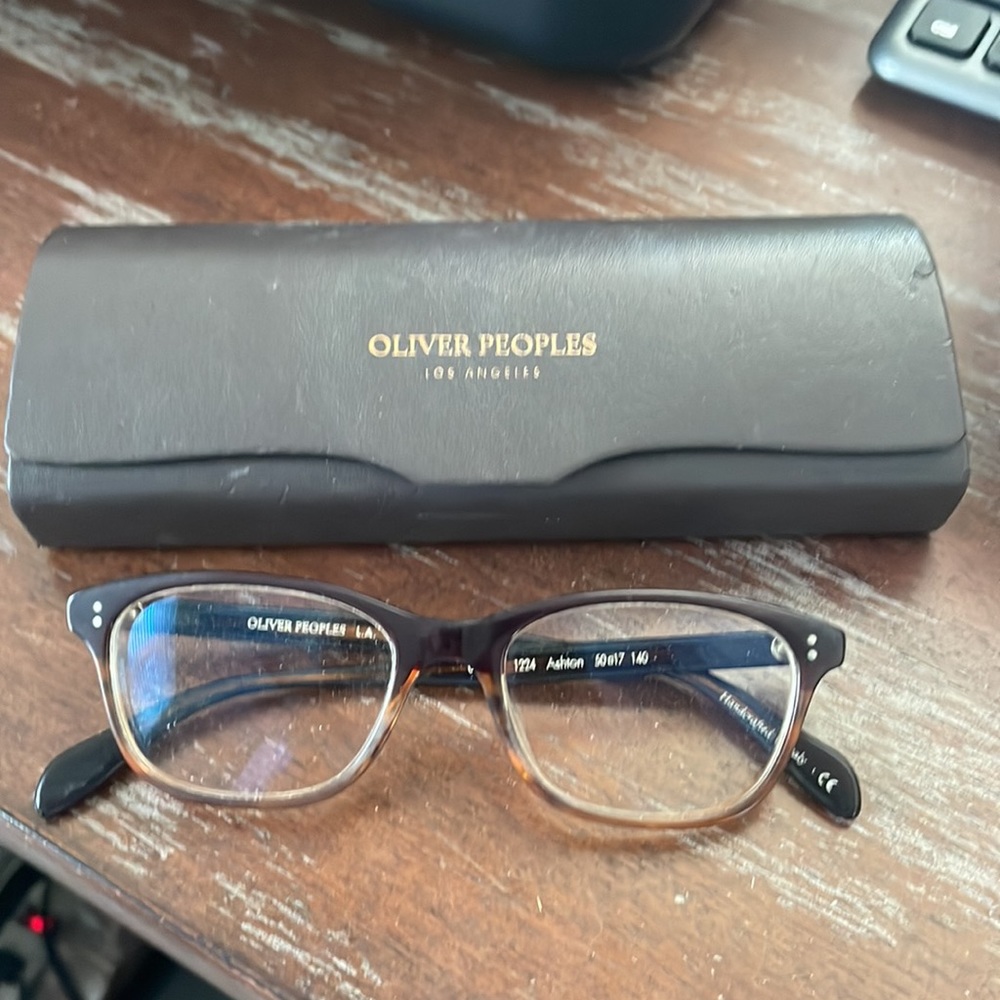 Oliver PeoplesLA Ashton brown eyeglasses with brown OliverPeoples LA case - Picture 3 of 17